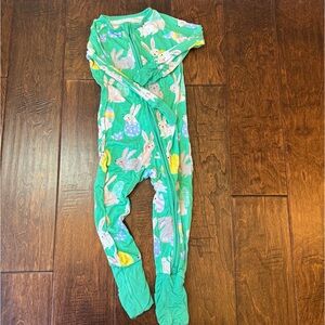 Little Sleepies Green Hoppy Days Zippy 18-24 months bunny Easter zippy unisex